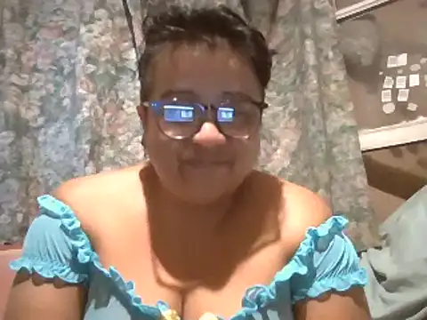 erinadarling79 online show from February 2025 11:52:02 PM