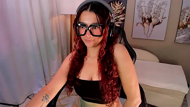 Snapshot of charlotte_bluee chatting on July 2026 12:15:02 AM charlotte bluee online show from July 2026 12:15:02 AM