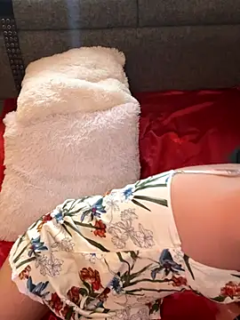 Snapshot of ZafiroKlein chatting on September 2025 09:31:01 PM ZafiroKlein online show from September 2025 09:31:01 PM