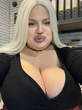 Eliaden online show from October 2025 02:45:02 AM