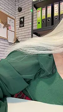 Eliaden online show from December 2025 11:51:01 AM