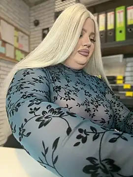 Snapshot of Eliaden chatting on March 2026 05:02:02 AM Eliaden online show from March 2026 05:02:02 AM