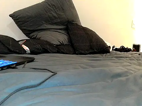 Iscariot19 online show from November 2025 12:22:01 AM