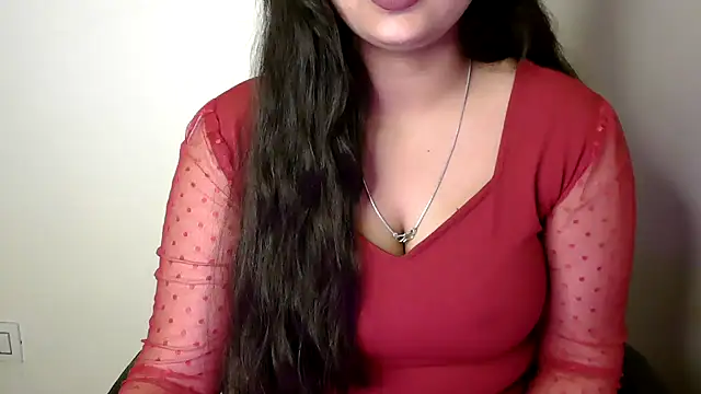 Snapshot of megancatluna chatting on February 2026 08:10:02 AM megancatluna online show from February 2026 08:10:02 AM