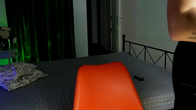 RaileReed online show from September 2025 03:57:01 PM