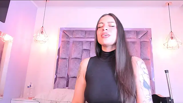 Annie rhoades online show from February 2025 05:09:02 PM