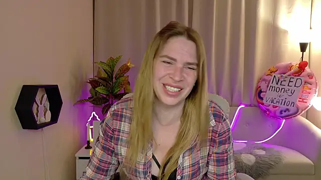 Snapshot of TessaDaybreak chatting on May 2026 08:31:02 AM TessaDaybreak online show from May 2026 08:31:02 AM