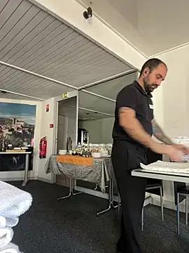 morfeoX online show from February 2025 01:25:02 PM