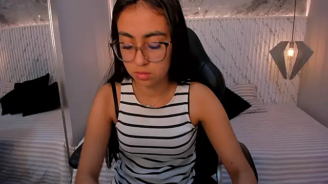 lucelly 15 online show from March 2025 11:45:02 AM