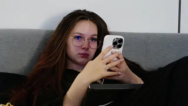 Snapshot of -Amora chatting on February 2026 02:03:02 PM -Amora online show from February 2026 02:03:02 PM