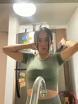 Snapshot of Naatalia chatting on February 2025 03:54:02 PM Naatalia online show from February 2025 03:54:02 PM