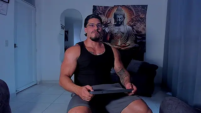 Valentino Dosantos  online show from September 2025 10:03:02 PM