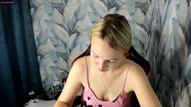 stella leex online show from November 2025 05:58:02 PM