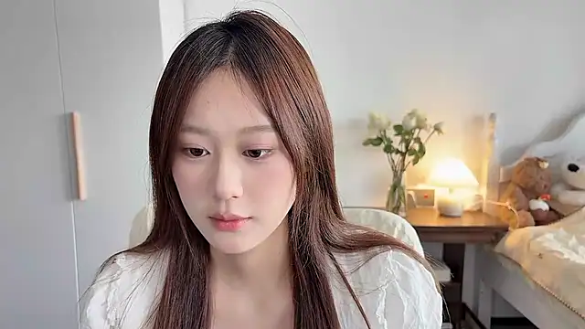 Snapshot of Cassie-20 chatting on May 2026 04:43:01 AM Cassie-20 online show from May 2026 04:43:01 AM