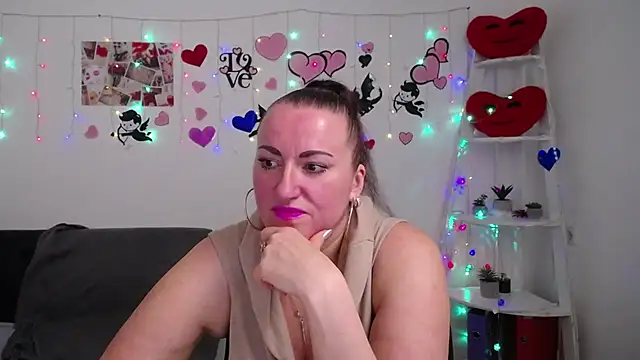 DianaMGG online show from March 2025 09:36:02 AM