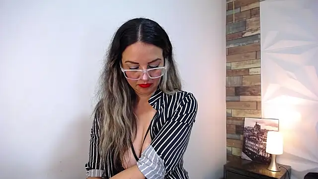 Azaahara  online show from March 2025 02:24:01 PM