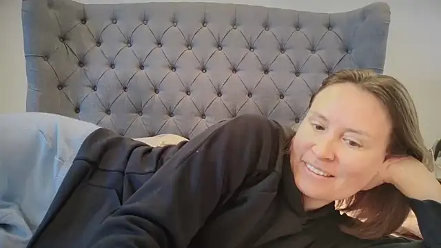 eatmypie69 online show from April 2026 08:59:02 AM