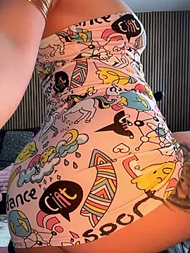 Snapshot of YoungHotMilf97 chatting on January 2026 09:33:01 AM YoungHotMilf97 online show from January 2026 09:33:01 AM