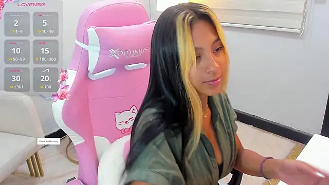 JasmineRoss 1 online show from April 2026 03:50:02 PM