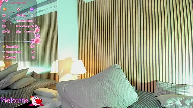 Snapshot of MichelleOwens chatting on February 2025 10:04:02 PM MichelleOwens online show from February 2025 10:04:02 PM