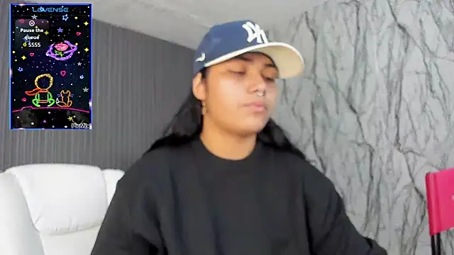 melany rouse18 online show from November 2025 06:18:02 PM