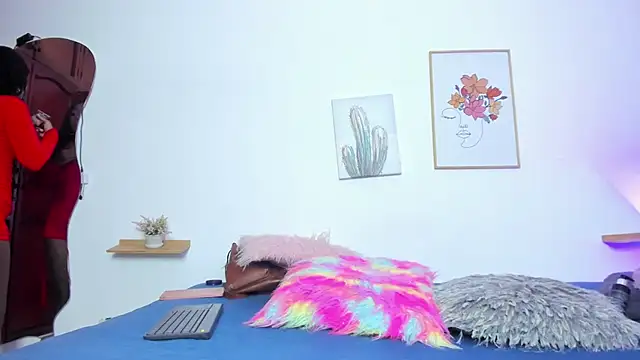 naomy 68 online show from March 2025 07:58:02 PM