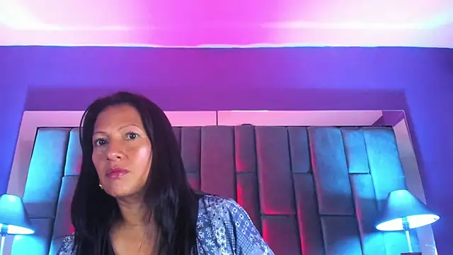 Aisha Nowak online show from March 2025 12:15:01 AM