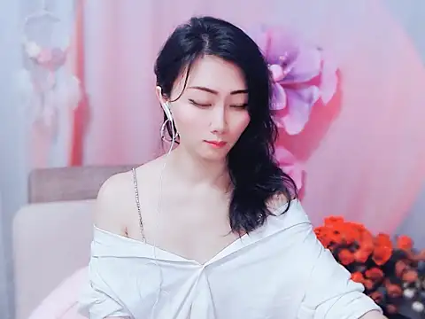 Snapshot of adelamiller chatting on December 2025 01:47:01 AM adelamiller online show from December 2025 01:47:01 AM