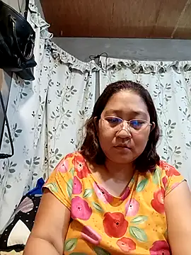 hotchubby88 online show from October 2025 04:10:01 AM