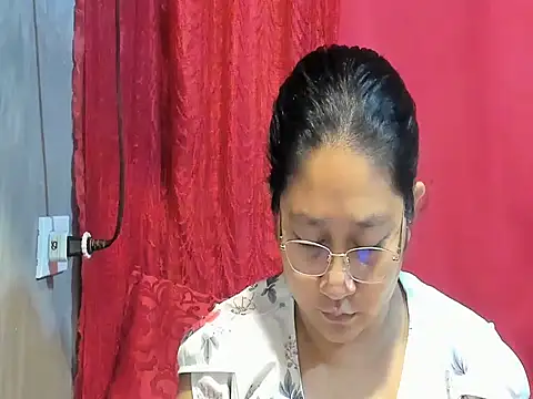 hotchubby88 online show from February 2026 12:18:01 AM