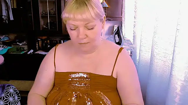 FlowerButterf online show from March 2026 05:08:02 AM