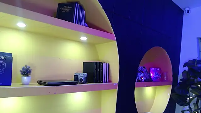 AnahisBennett online show from April 2026 04:39:01 AM