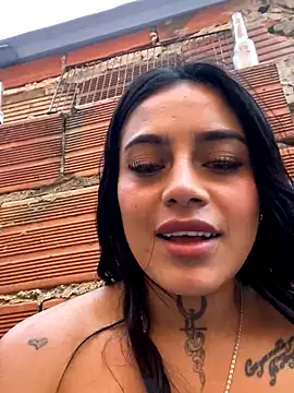 Emily sharlot online show from October 2025 09:00:02 PM