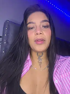 Snapshot of Emily_sharlot chatting on July 2026 11:07:02 PM Emily sharlot online show from July 2026 11:07:02 PM