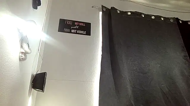 Snapshot of Miss_candymandy chatting on February 2025 12:49:02 PM Miss candymandy online show from February 2025 12:49:02 PM