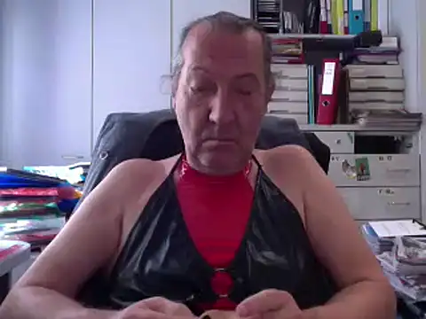 Snapshot of HMStraps01 chatting on September 2025 08:49:02 AM HMStraps01 online show from September 2025 08:49:02 AM