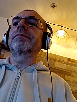 Xavspank2 online show from December 2025 10:30:01 AM