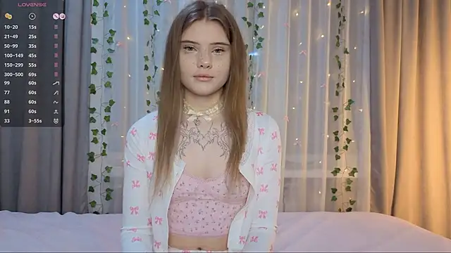 CarolinePepper online show from March 2026 02:12:02 PM