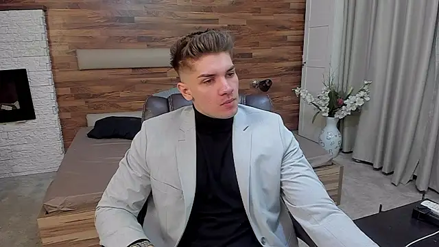 MaxKaiden online show from March 2026 06:07:02 AM