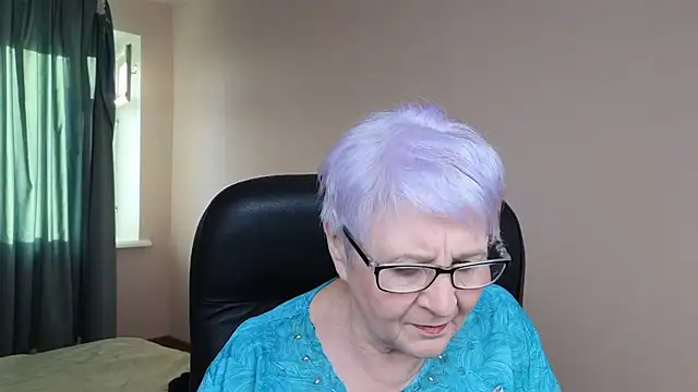 Sandra Snowflake online show from March 2025 04:03:01 AM