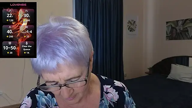 Sandra Snowflake online show from October 2025 10:58:02 AM