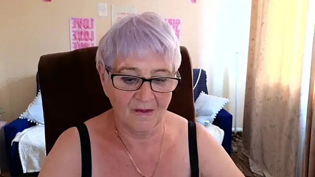 Sandra Snowflake online show from June 2026 09:14:01 AM