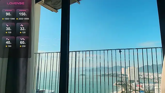 Snapshot of minamoons chatting on November 2025 01:14:02 AM minamoons online show from November 2025 01:14:02 AM