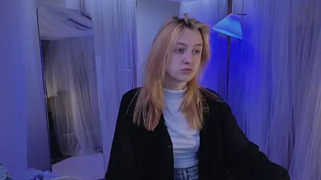 aishiro online show from November 2025 05:29:02 AM