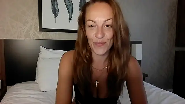 Edenfox- online show from May 2026 06:09:01 PM