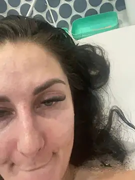 Snapshot of Veronicavirus chatting on February 2025 04:32:01 PM Veronicavirus online show from February 2025 04:32:01 PM