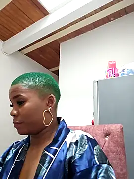 DashaSousaa online show from February 2025 07:25:01 PM