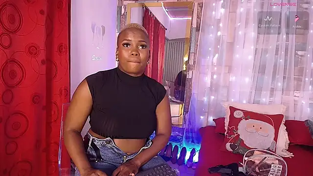 DashaSousaa online show from December 2025 02:26:01 PM