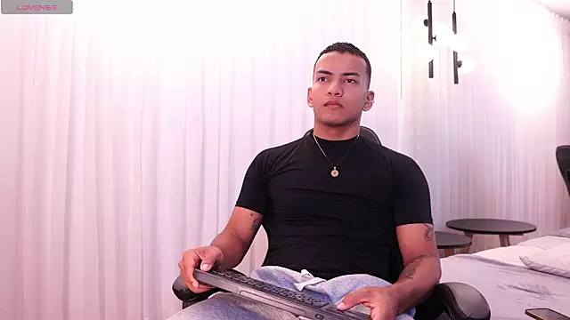 Rafa2004Cruz online show from March 2026 12:34:01 PM