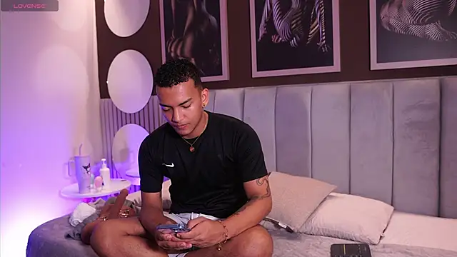 Rafa2004Cruz online show from March 2026 12:49:01 PM